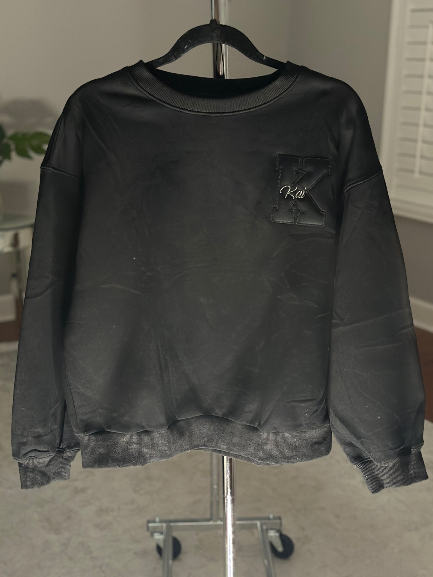 SEWN CUSTOM MONOCHROMATIC CREWNECK SWEATSHIRT PULLOVER